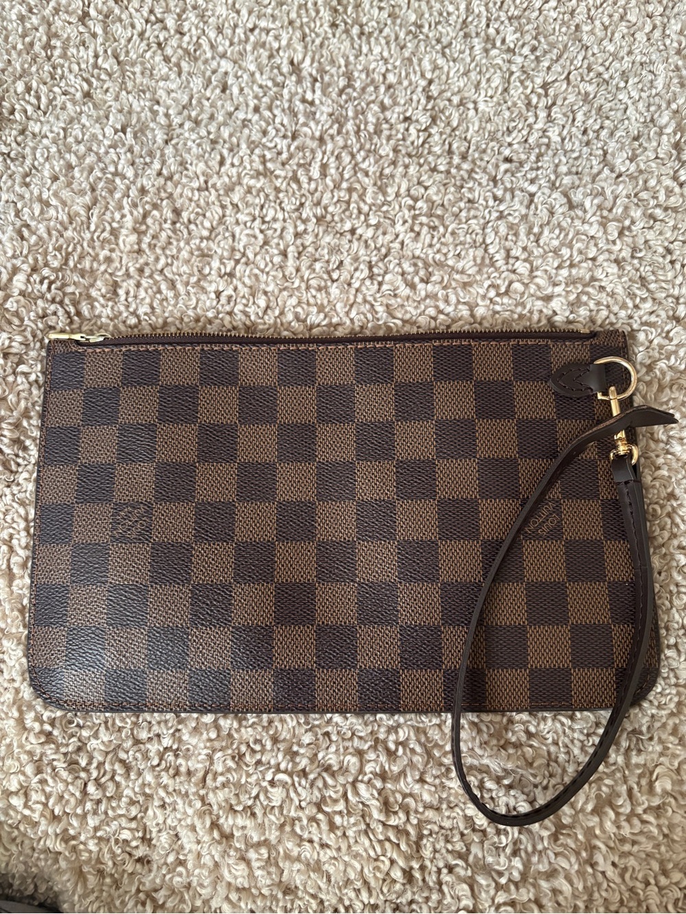 Damier LV Wristlet - Picture 5 of 8